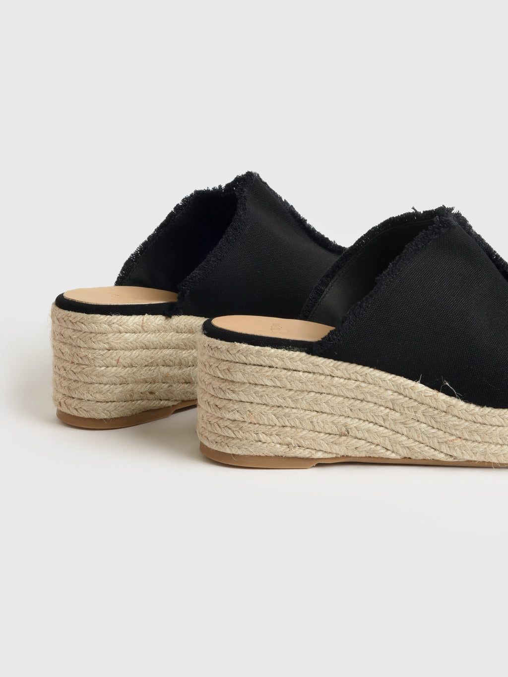 QUERAL/001xNEGRO-alt3