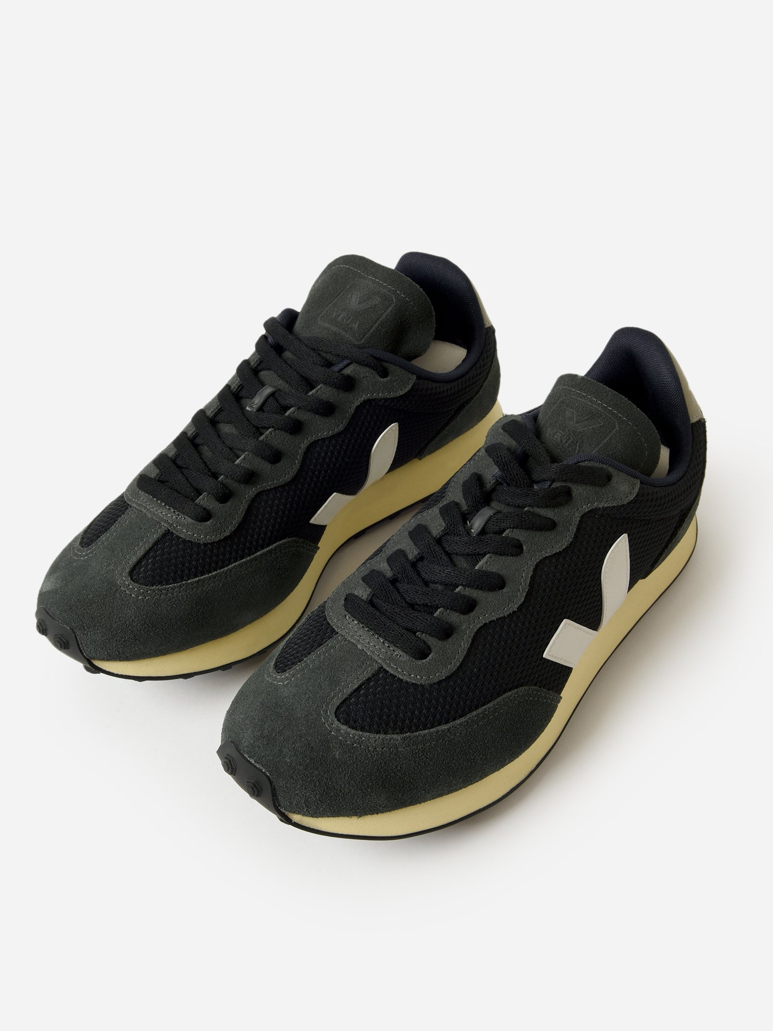 VEJA Men's Rio Branco Alveomesh Sneaker - Saint Bernard