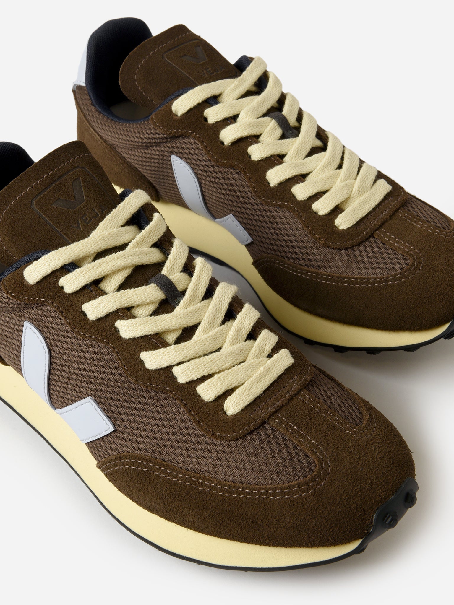 RB1803739xEAGLESWANS-alt2