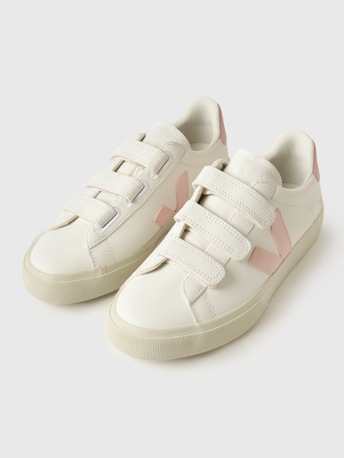 VEJA Women's Recife Chromefree Leather Sneaker - Saint Bernard