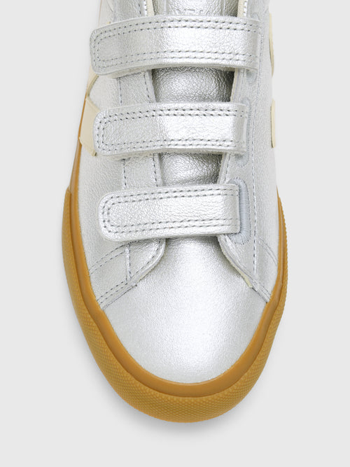 VEJA Women's Recife Leather Sneaker - Saint Bernard