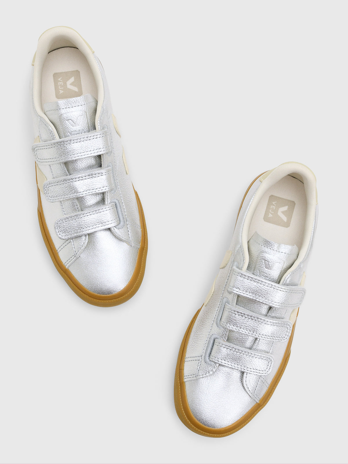 VEJA Women's Recife Leather Sneaker - Saint Bernard