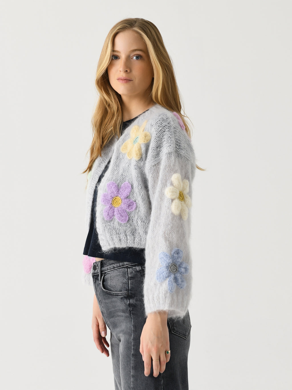 RCFW24027xFREEFLOWERSGRIS-alt2