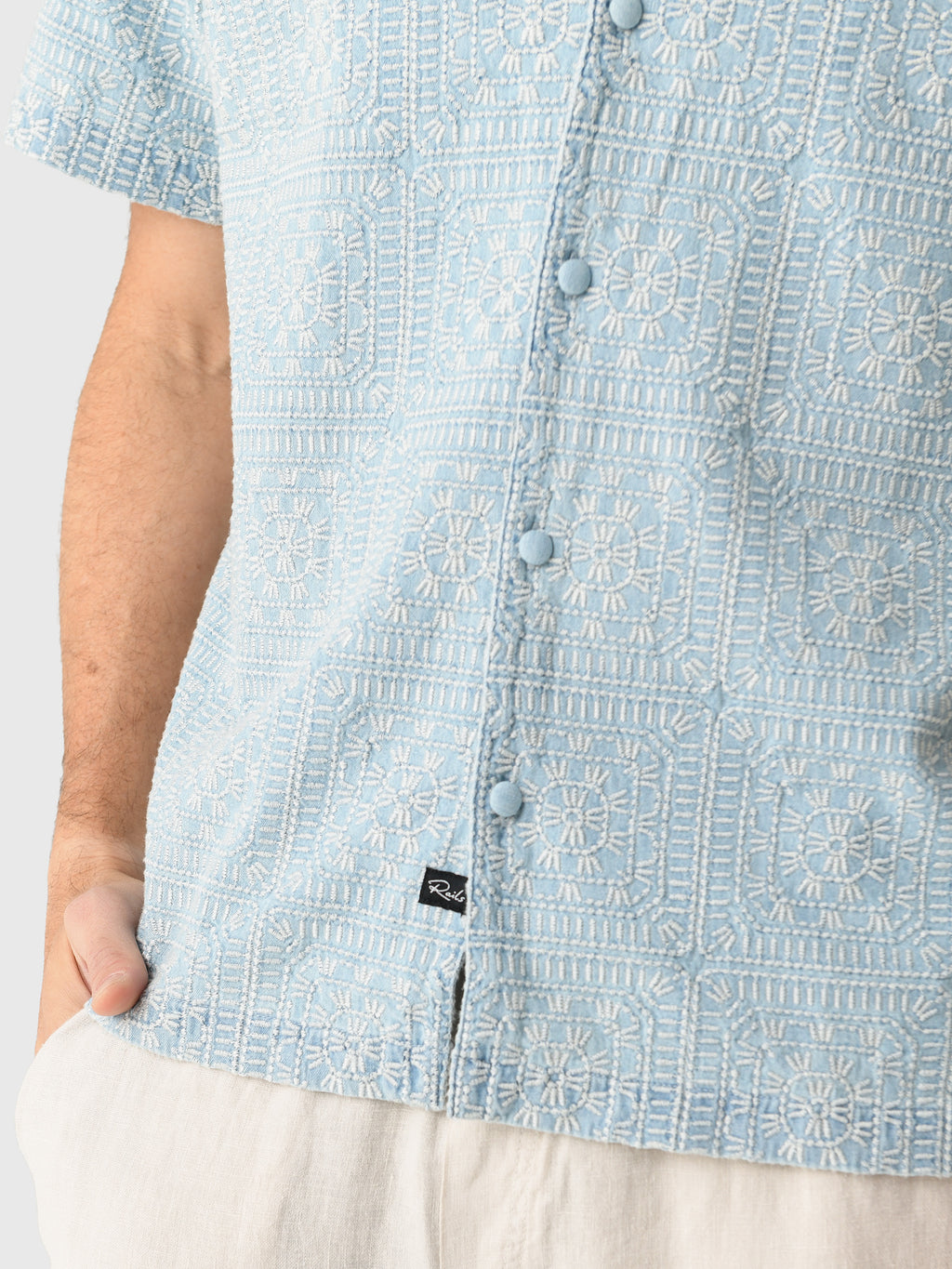 RM-7001-997D-8367xINDIGOCREAMSQUARES-alt5