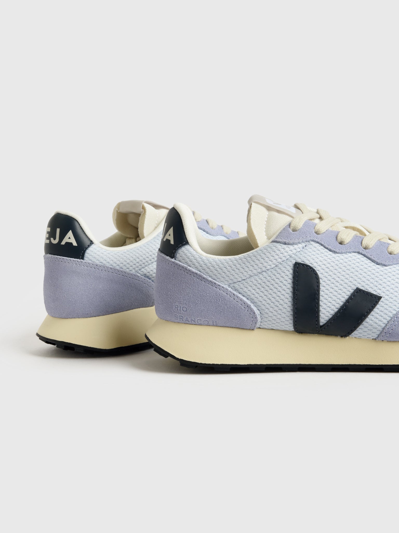 VEJA Women's Rio Branco II Alveomesh Sneaker – Saint Bernard