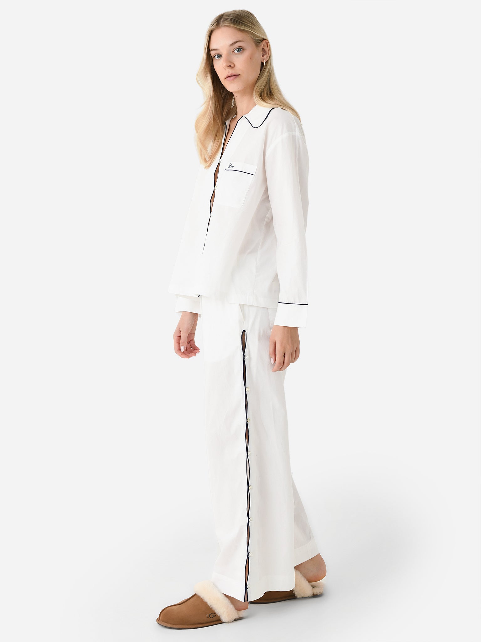 RS24-811xWHITE-alt1