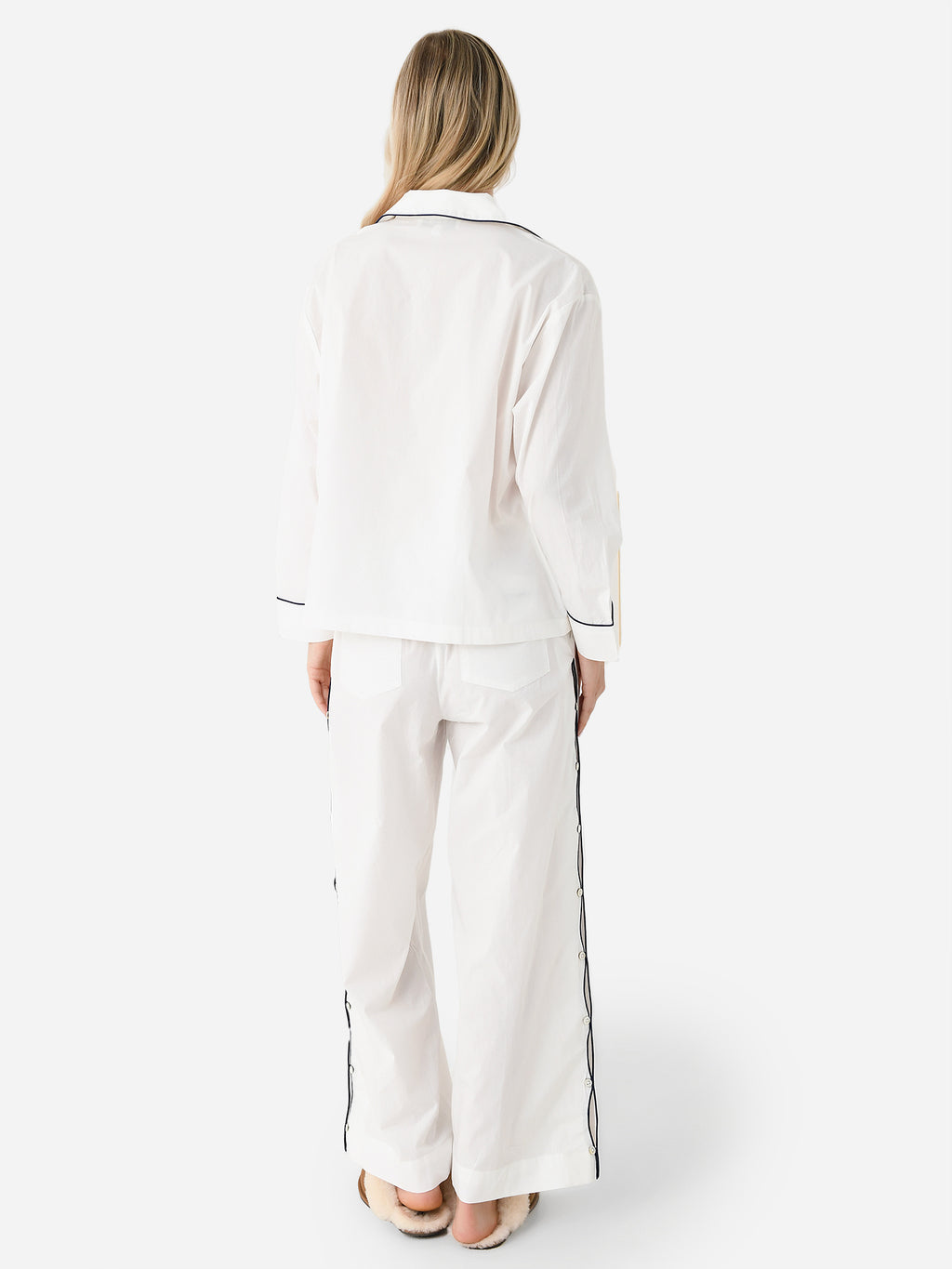 RS24-811xWHITE-alt2