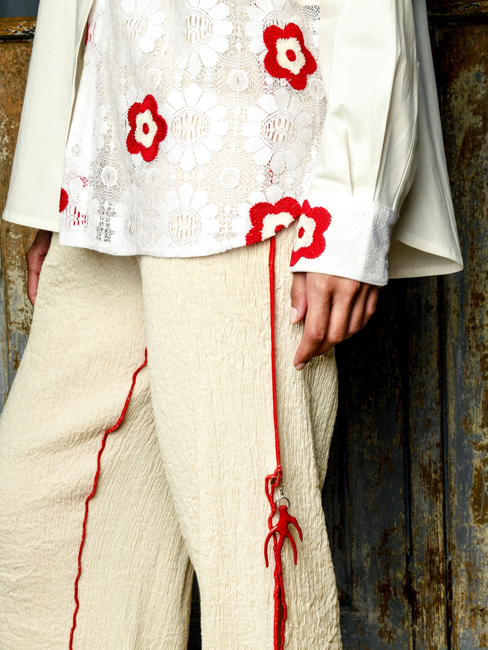 RTWSS24BLW07xREDWHITE-alt5