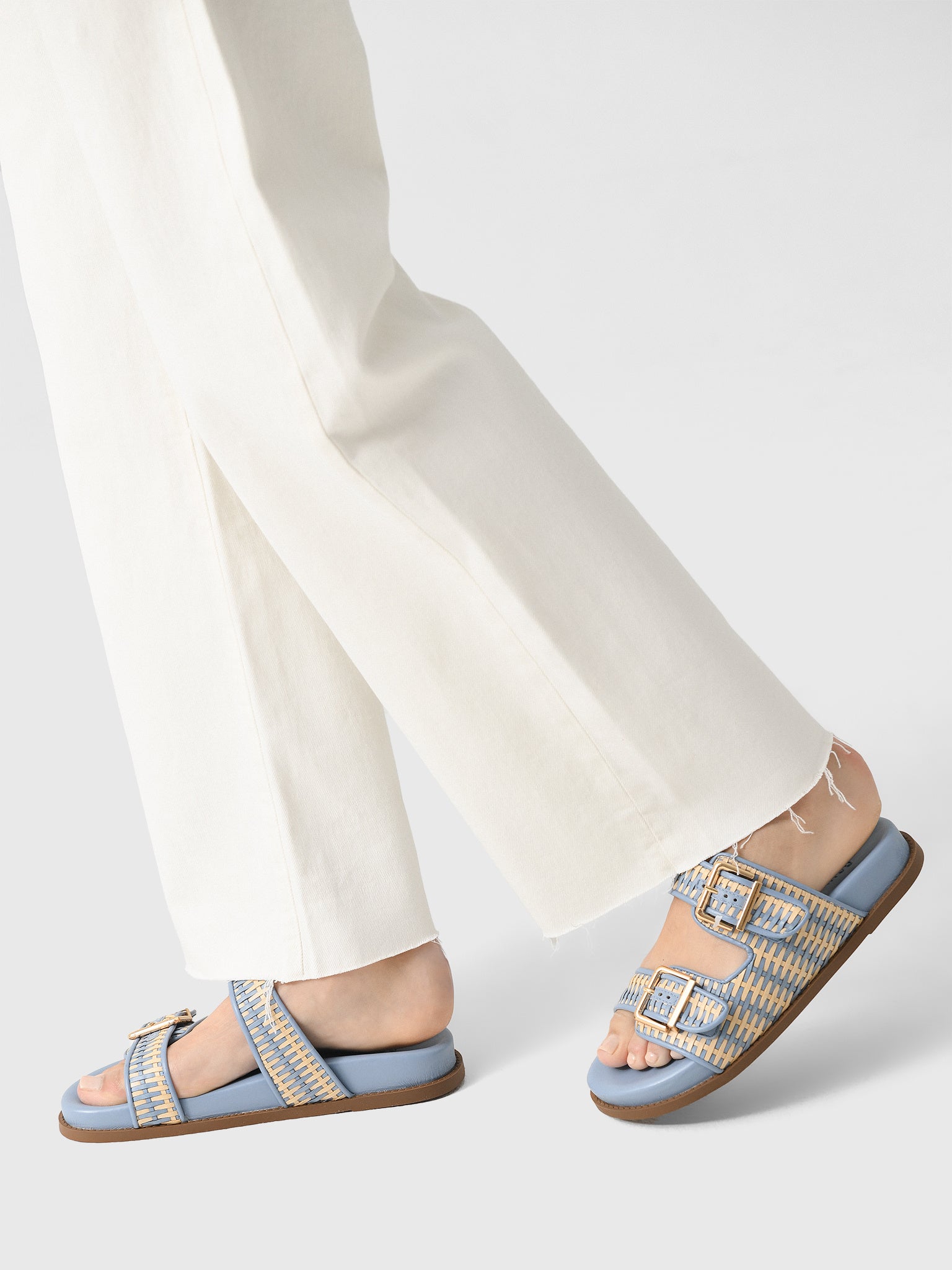 S2156403440002xSKYBLUE-alt1