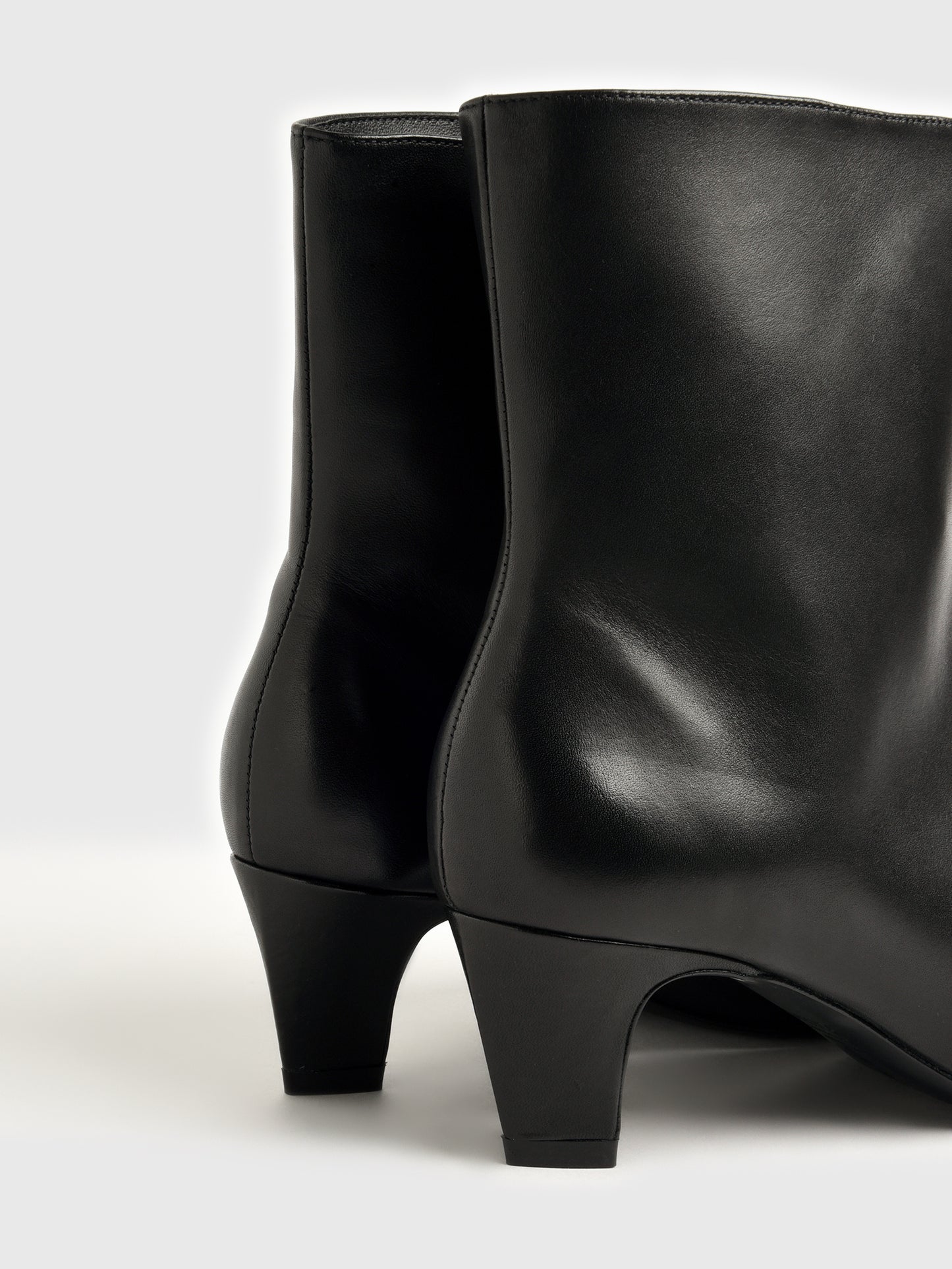 S2206900020003xBLACK-alt2