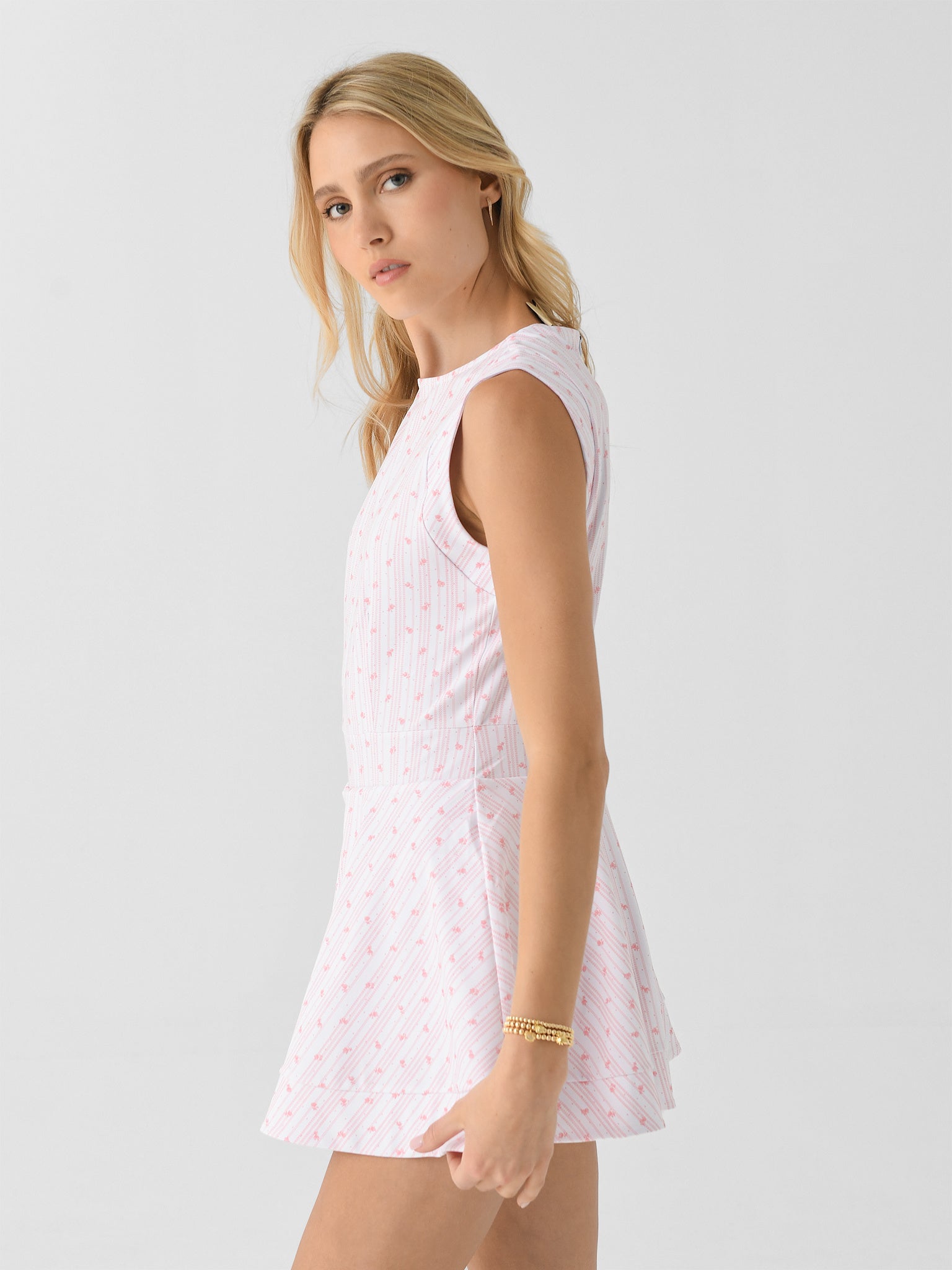 S25D02L101xWHITEFLORAL-alt2