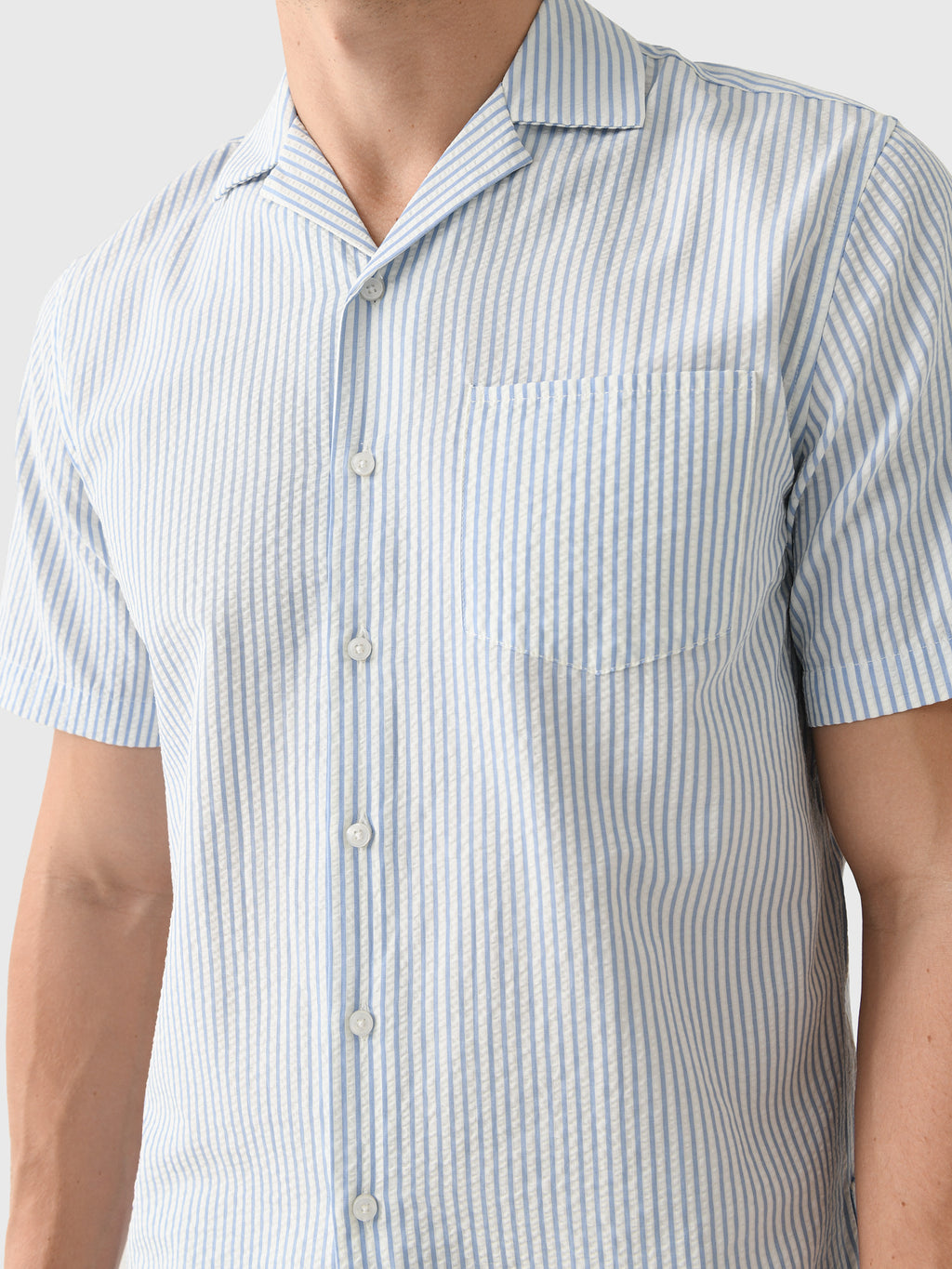 East Cape Men's Short Sleeve Seersucker Camp Shirt - Saint Bernard