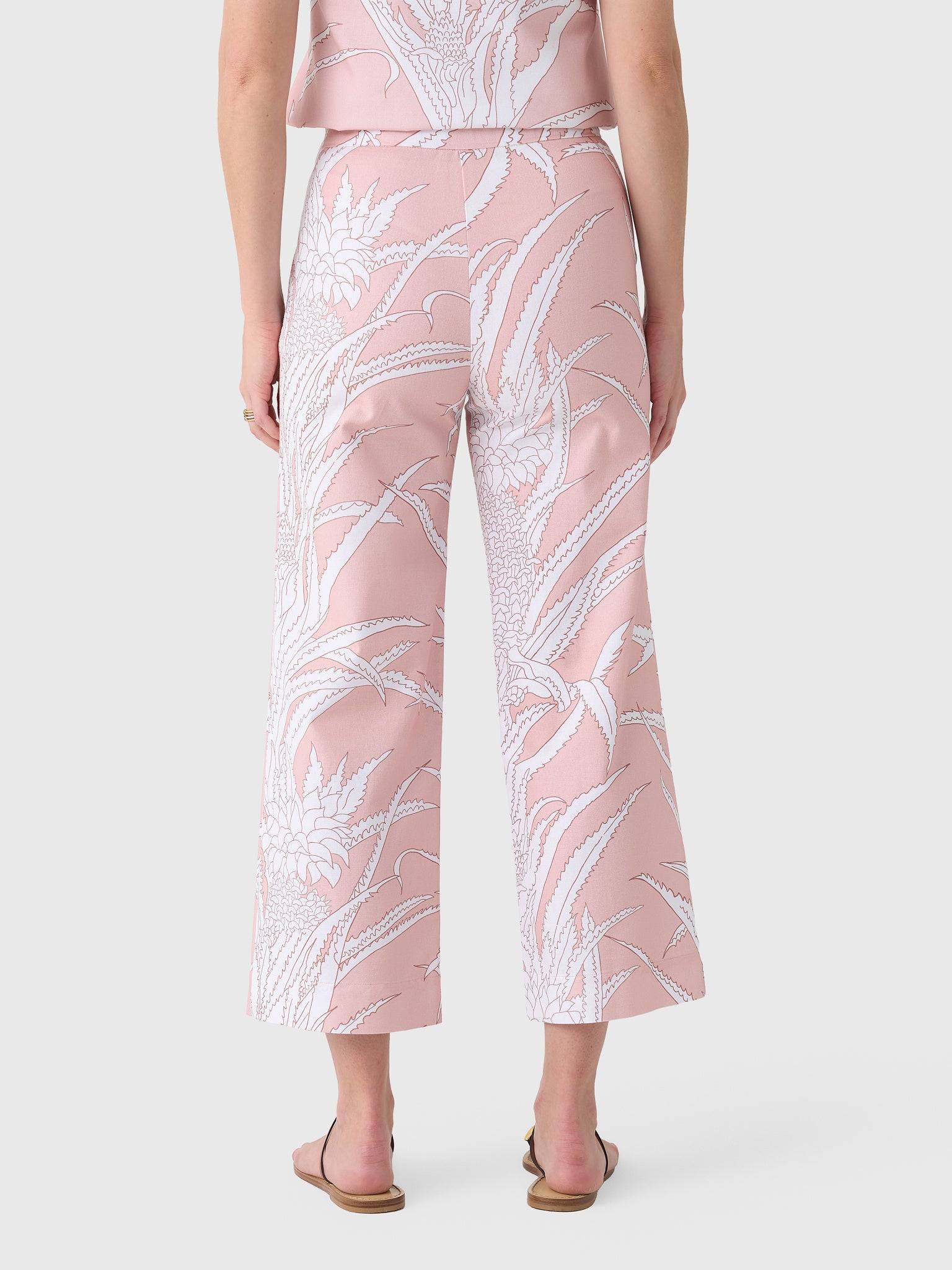 S26P02CS49xPINKPINEAPPLE-alt3
