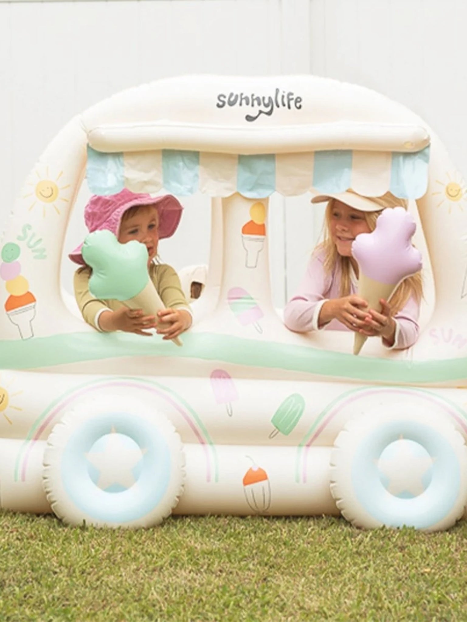 Sunnylife Inflatable Cubby - Saint Bernard