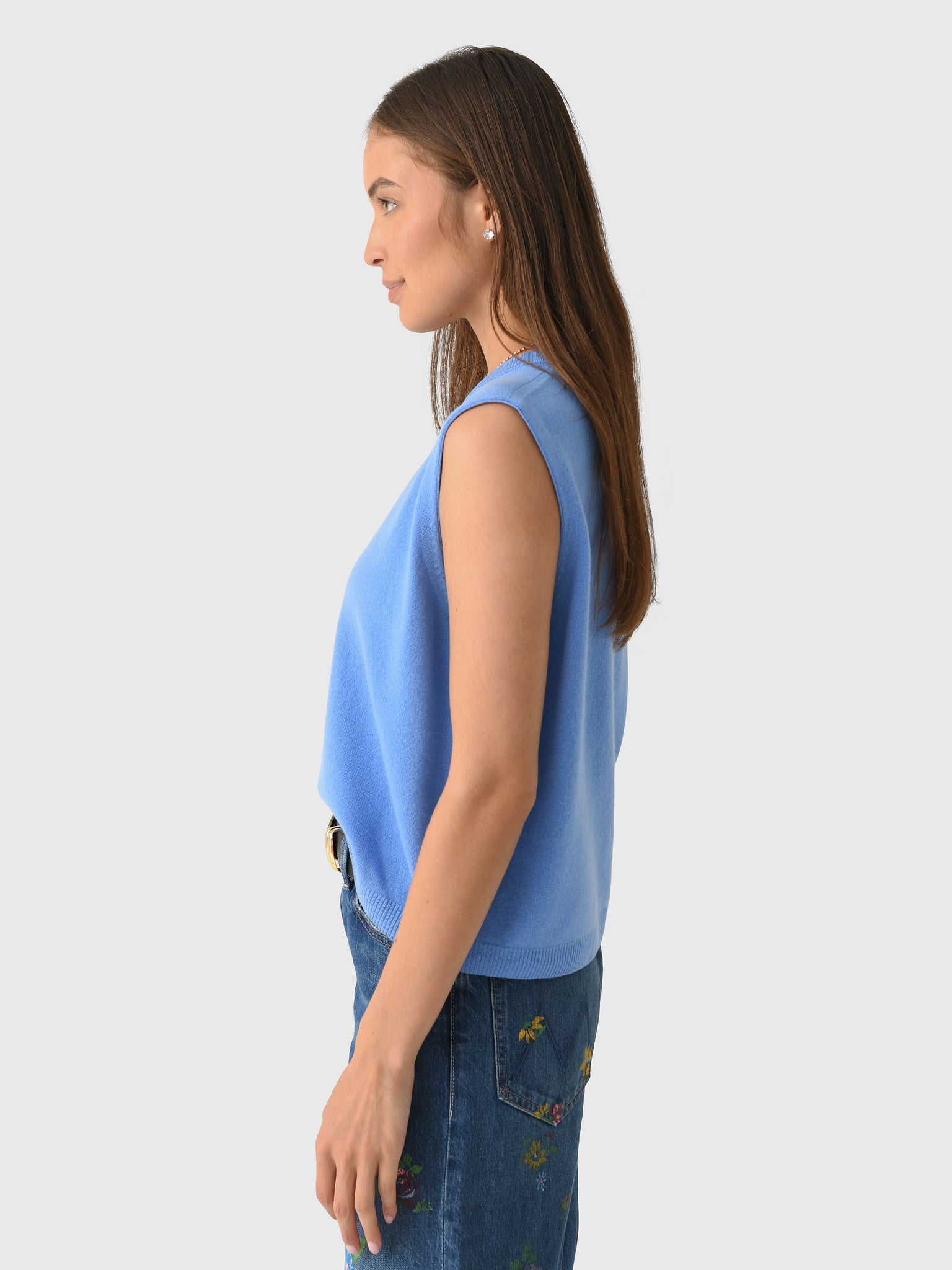 The Great Women's The Cashmere Pullover Vest - Saint Bernard