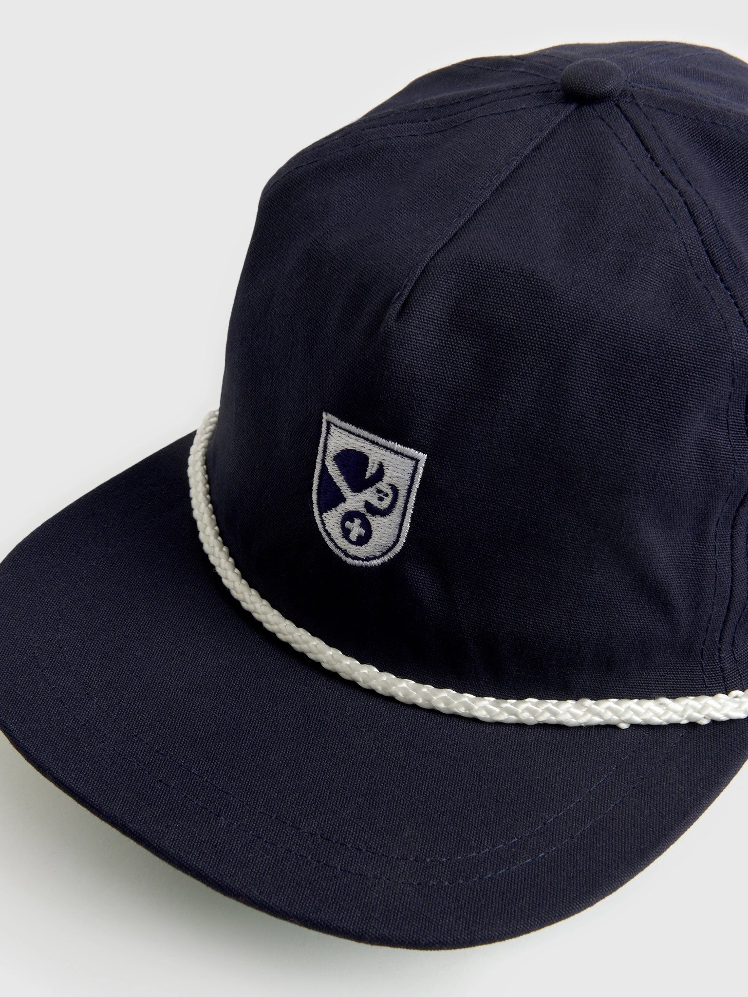 SBDNALOGOSHIELDROPEHATxNAVYWHITE-alt2