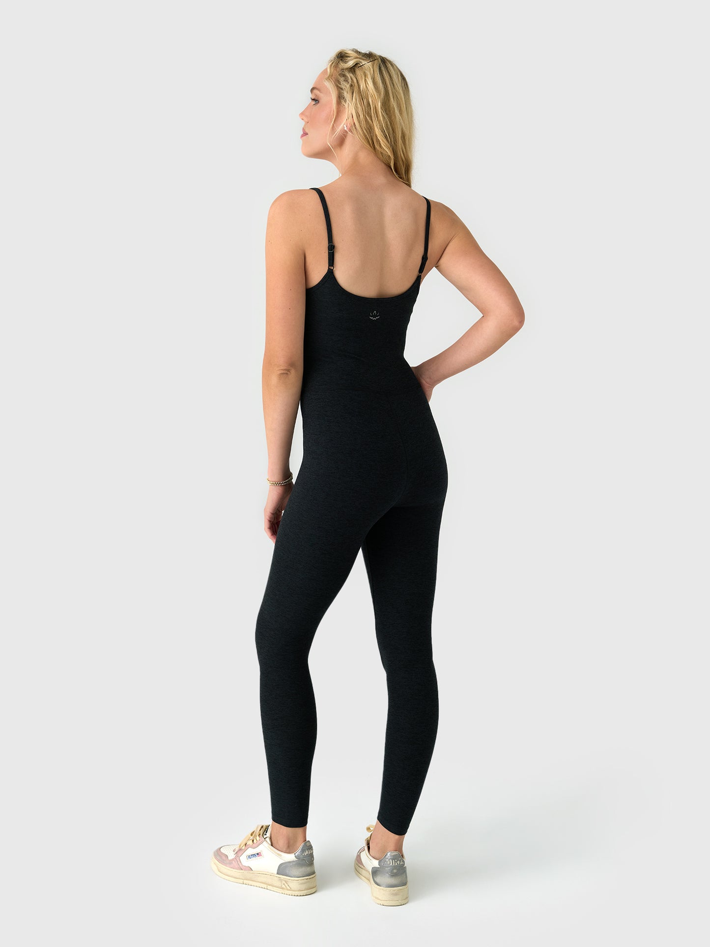 SD6162xDARKESTNIGHT-alt4