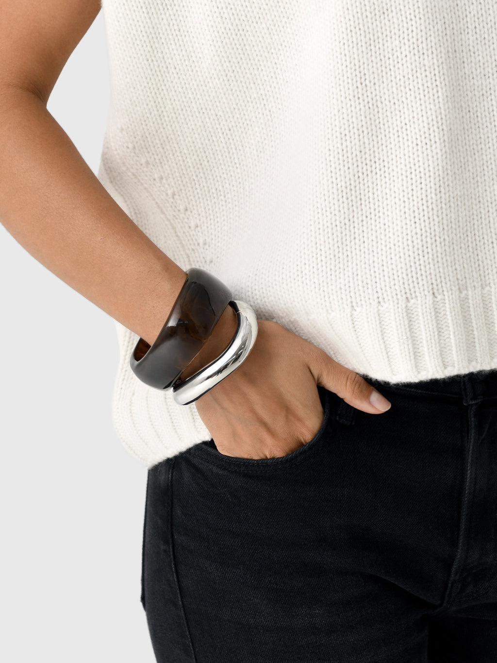 SH-B623xBROWNSILVER-alt1