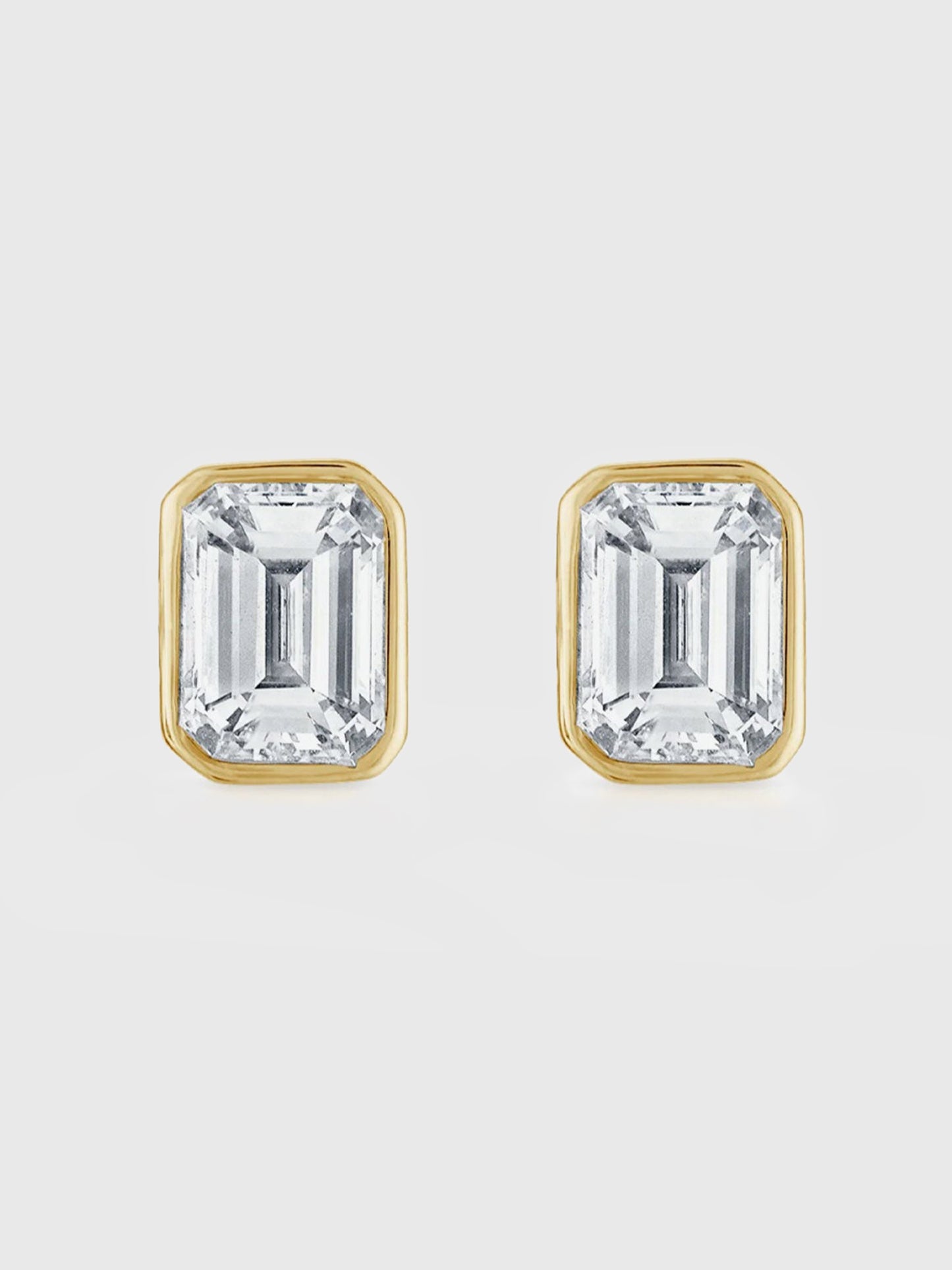 Shashi Emerald Baguette Stud Earrings - Saint Bernard