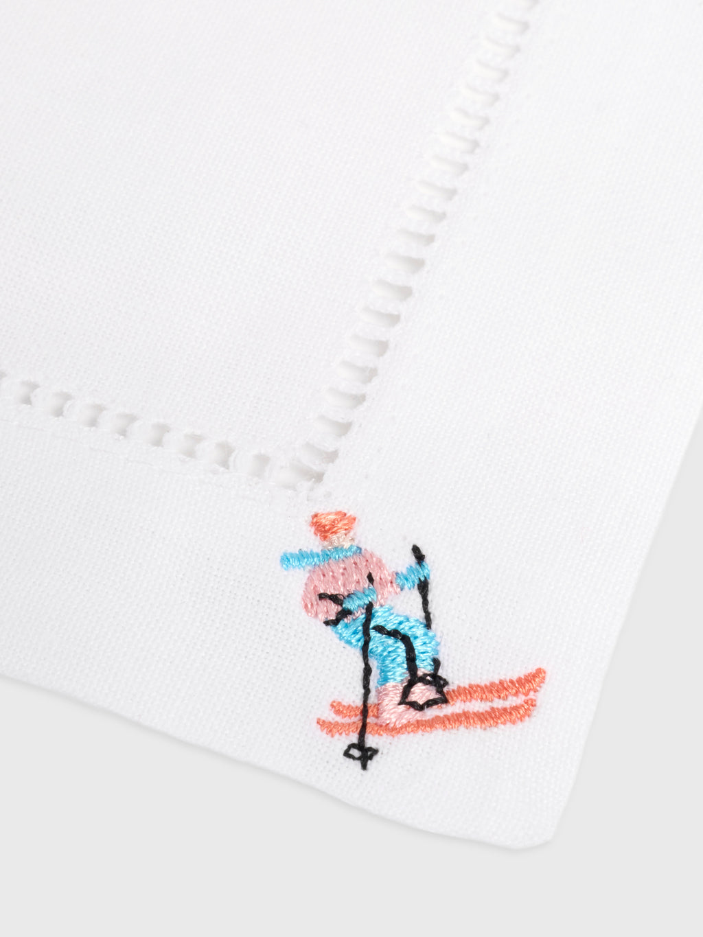 SKIER COCKTAIL NAPKINxWHITE-alt1