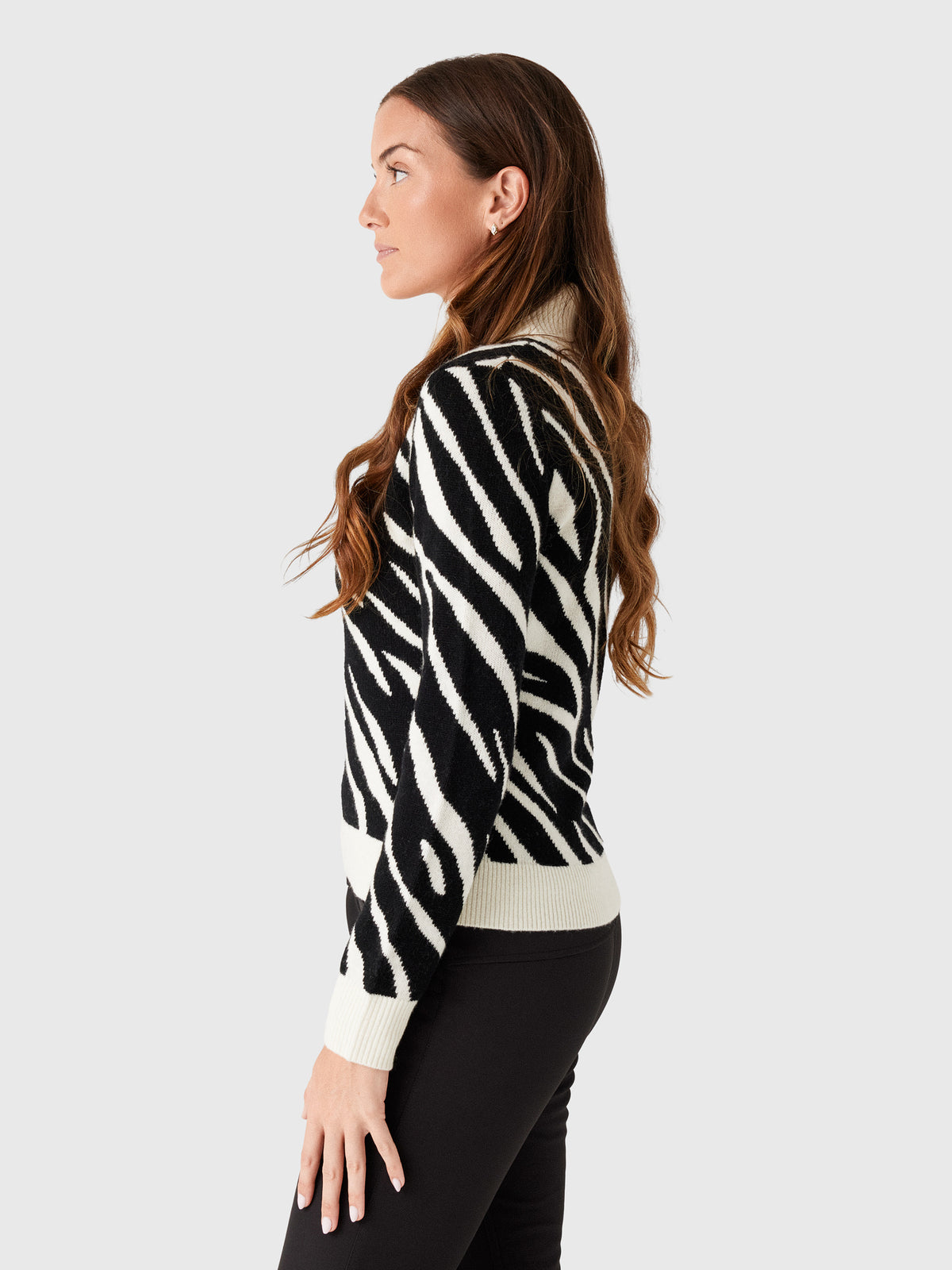 Berno Women's The Snowbird Zebra Sweater - Saint Bernard