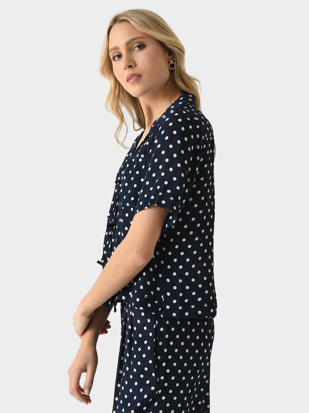 SP24-W1361-10xNAVYPOLKADOT-alt2