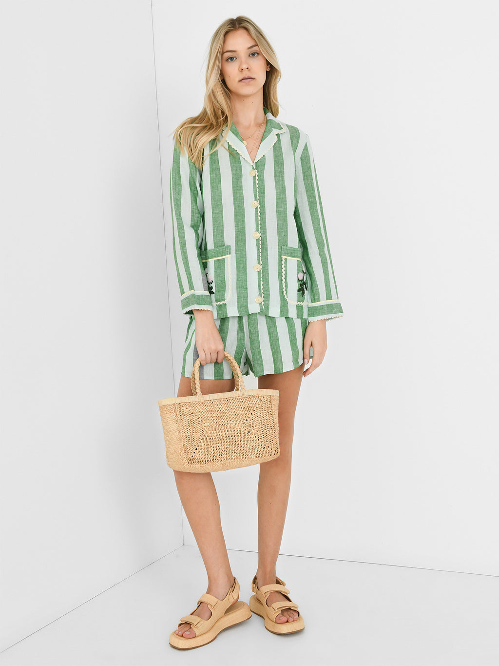 SP24-W1391-18xALOESTRIPE-alt1