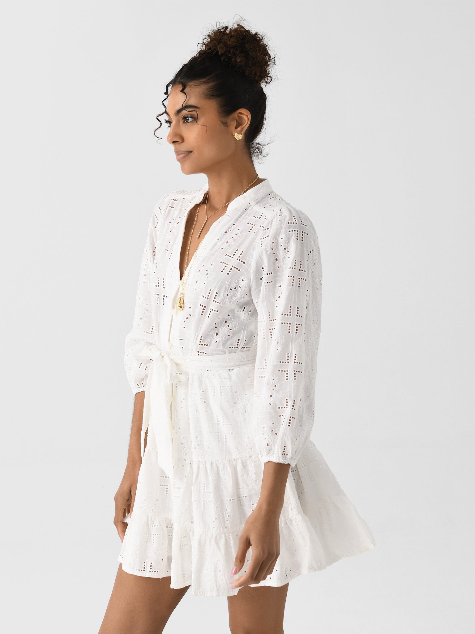 SP25-W1465-43xHANDKERCHIEFEYELET-alt2