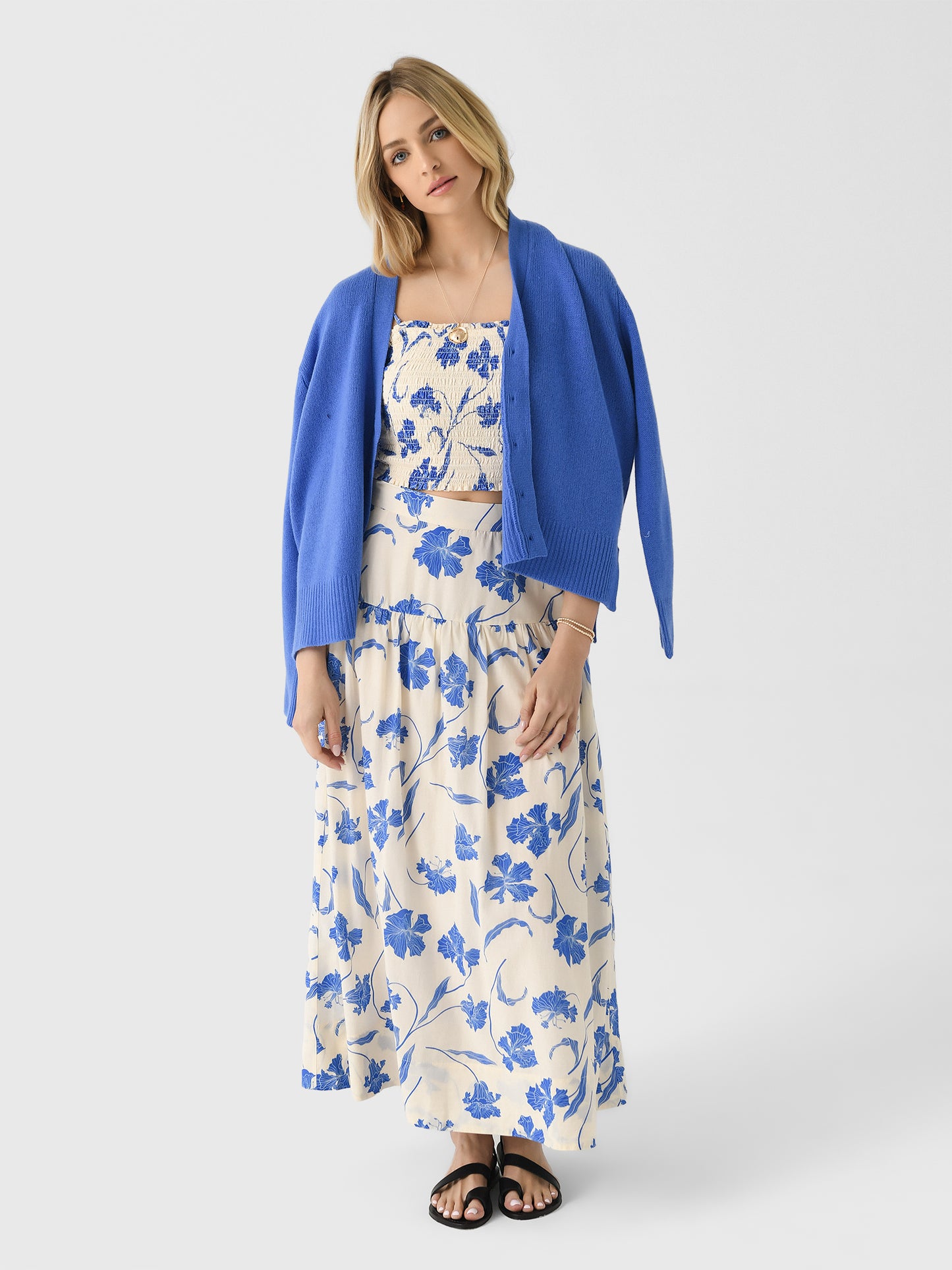 SP25-W1482-07xBLUEIRIS-alt1