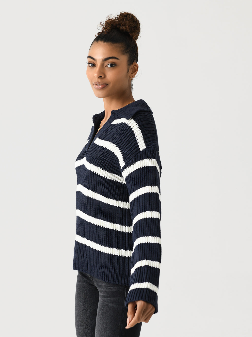 SS1009TxNAVYCREAM-alt2