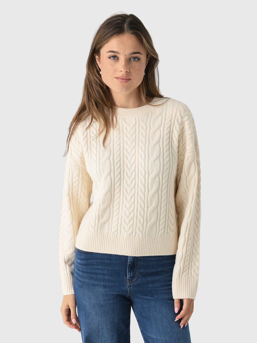 Eche Women's Crewneck Cable Sweater - Saint Bernard