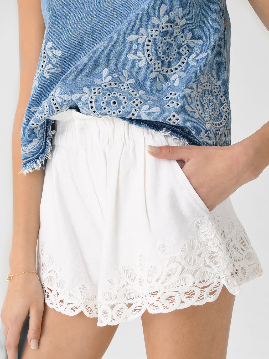 SS25-092xWHITE-alt4
