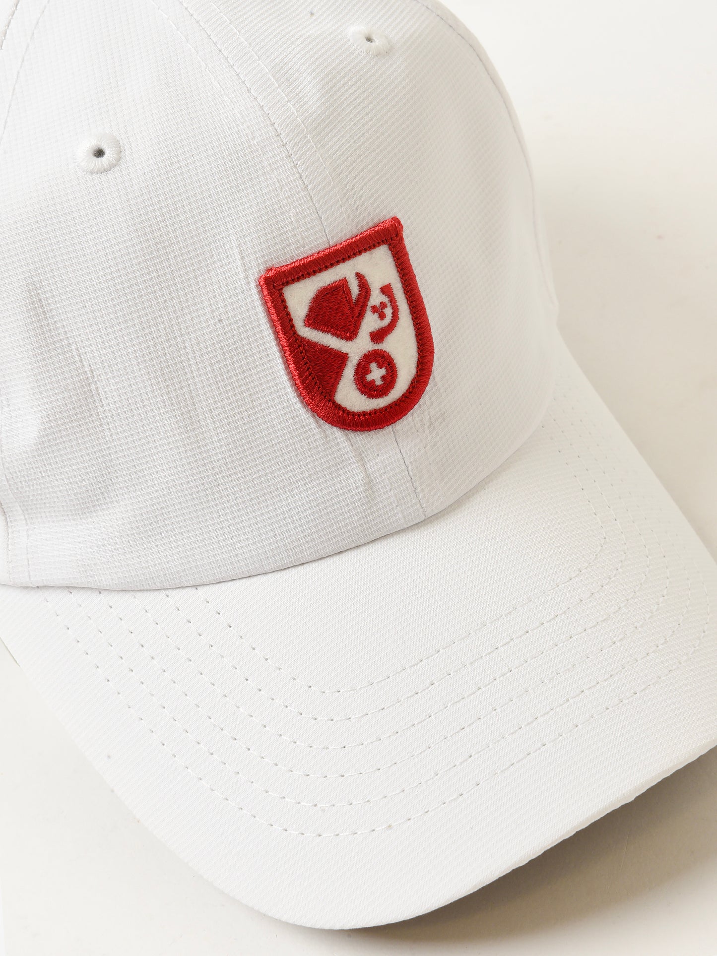 STBERNARDLOGOPATCHXLxWHITE-alt1