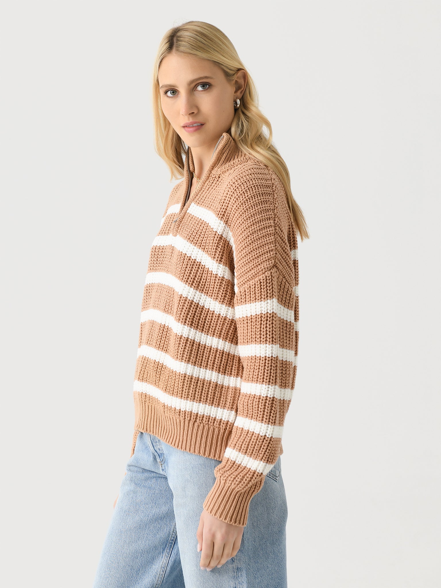 STRIPEDQUARTERZIPxTANSTRIPE-alt2