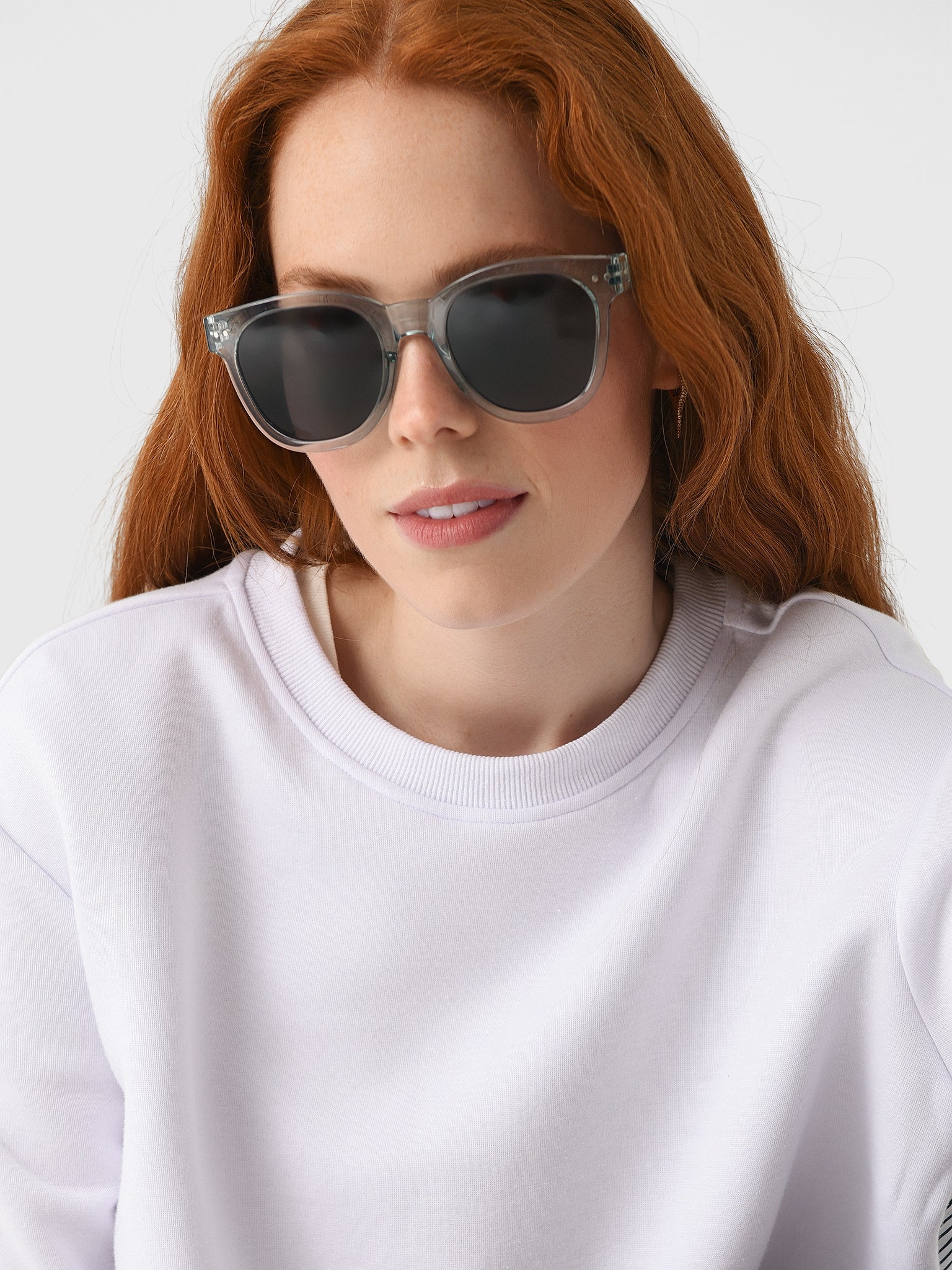 SUNGLASSESNxFROZENBLUE-alt1