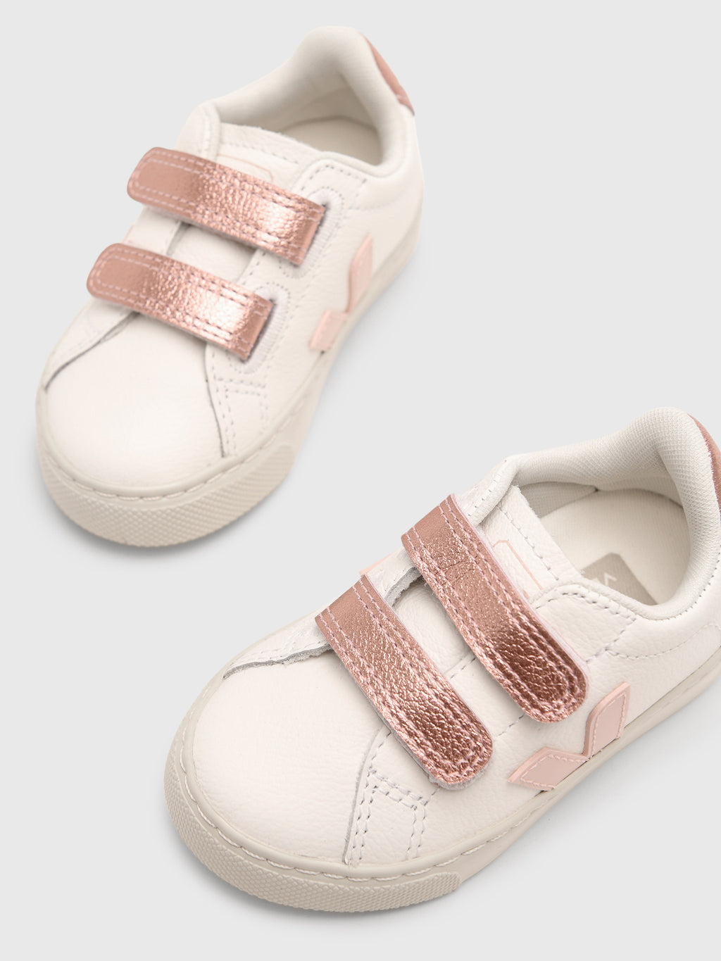 VEJA Kids' Small Esplar Leather Sneaker - Saint Bernard