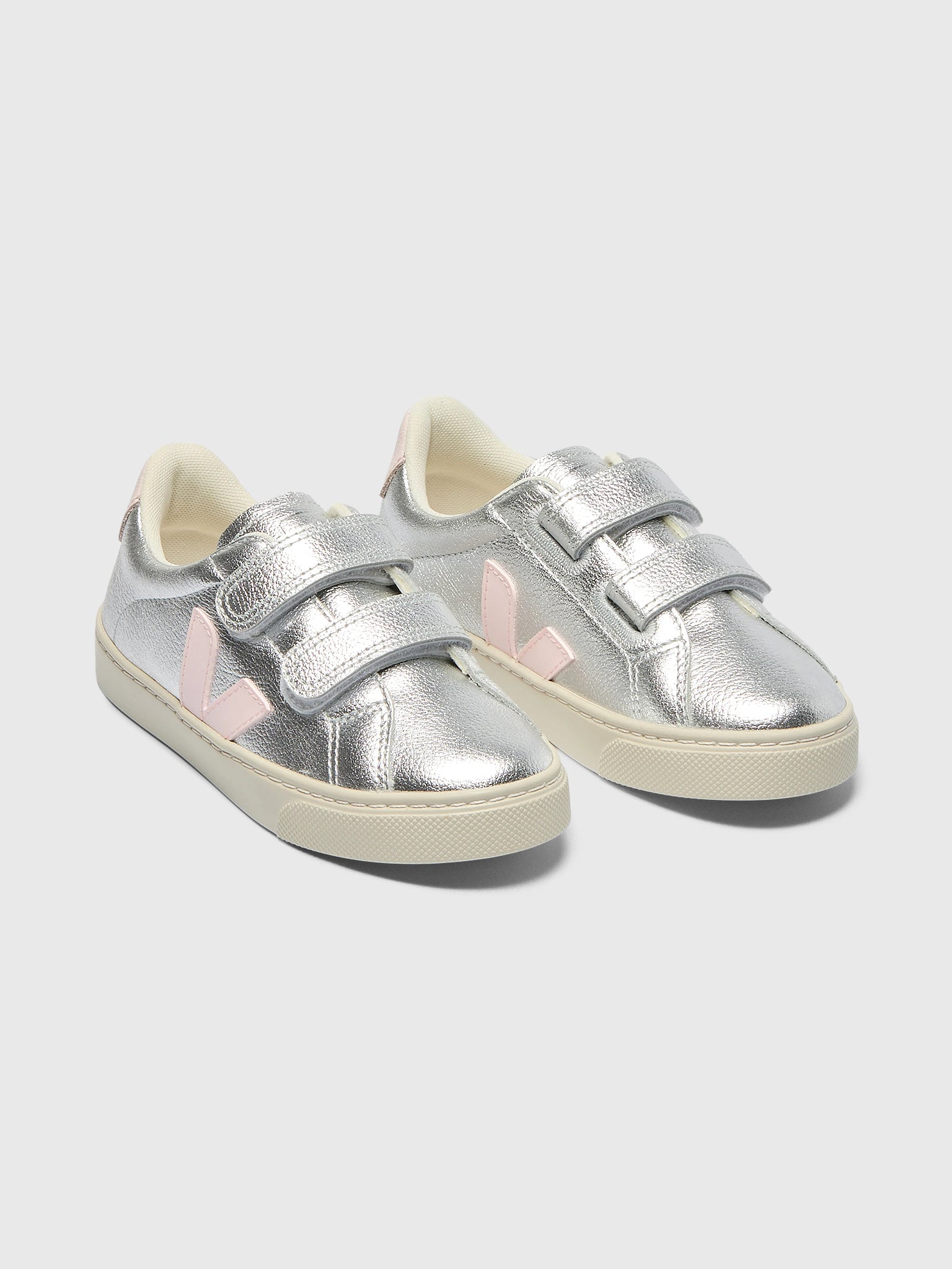 VEJA Kids' Small Esplar Leather Sneaker