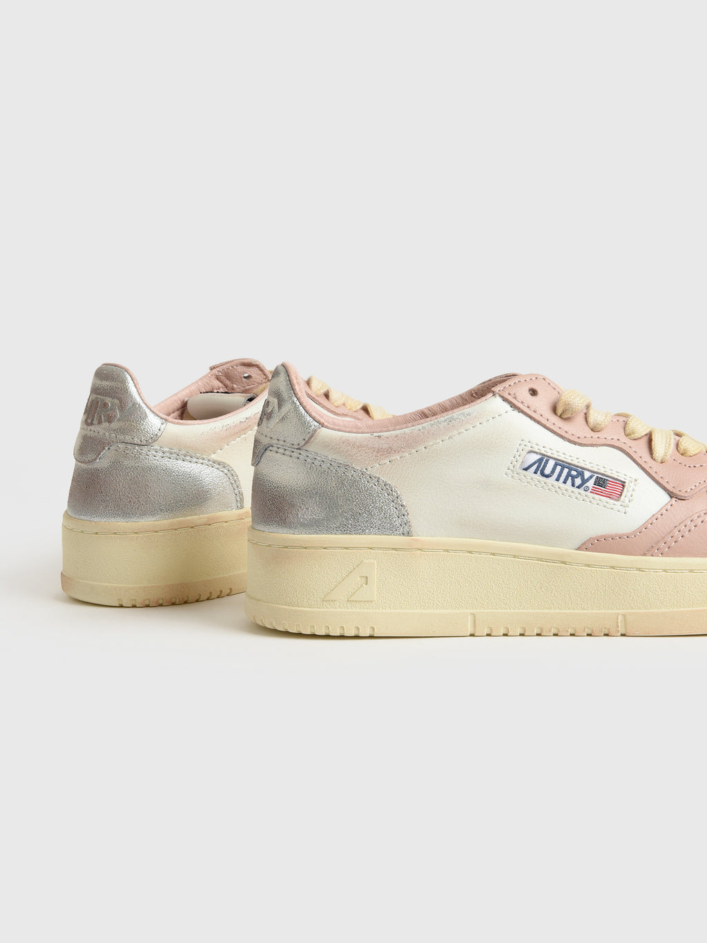 SV35xLEATLEATWHTPOWSILV-alt3