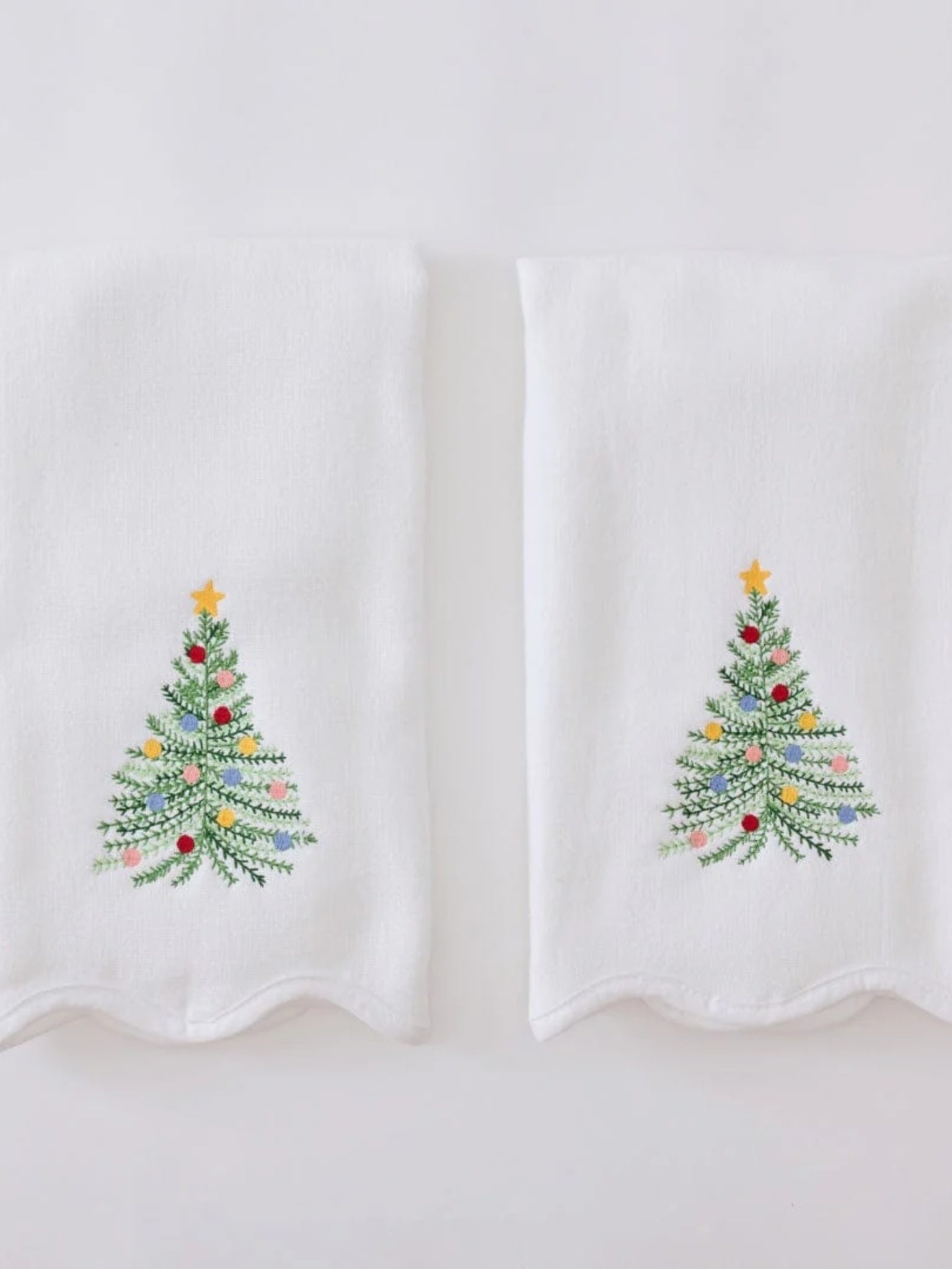 Weezie Scallop Powder Bath Towels