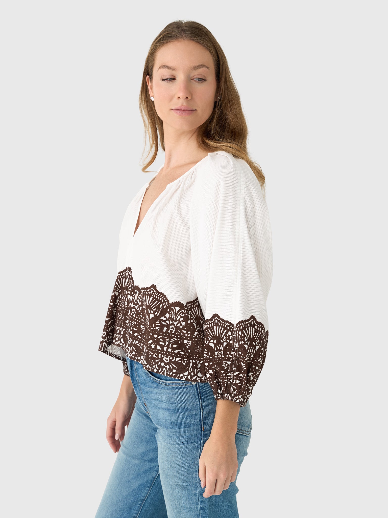 T1437964xCREAMWITHWESTERNLACE-alt2