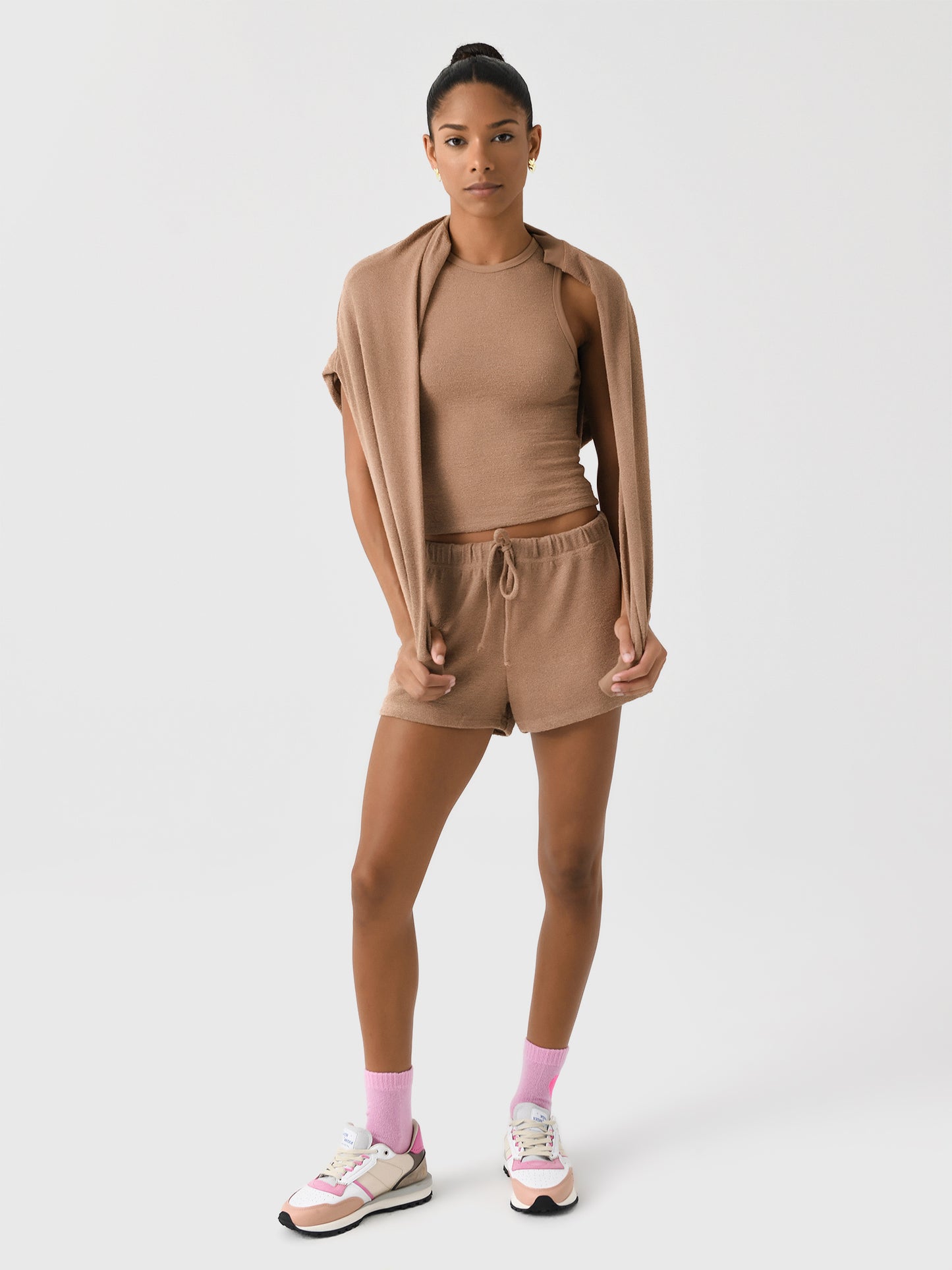 T196-everlyxWALNUT-alt1