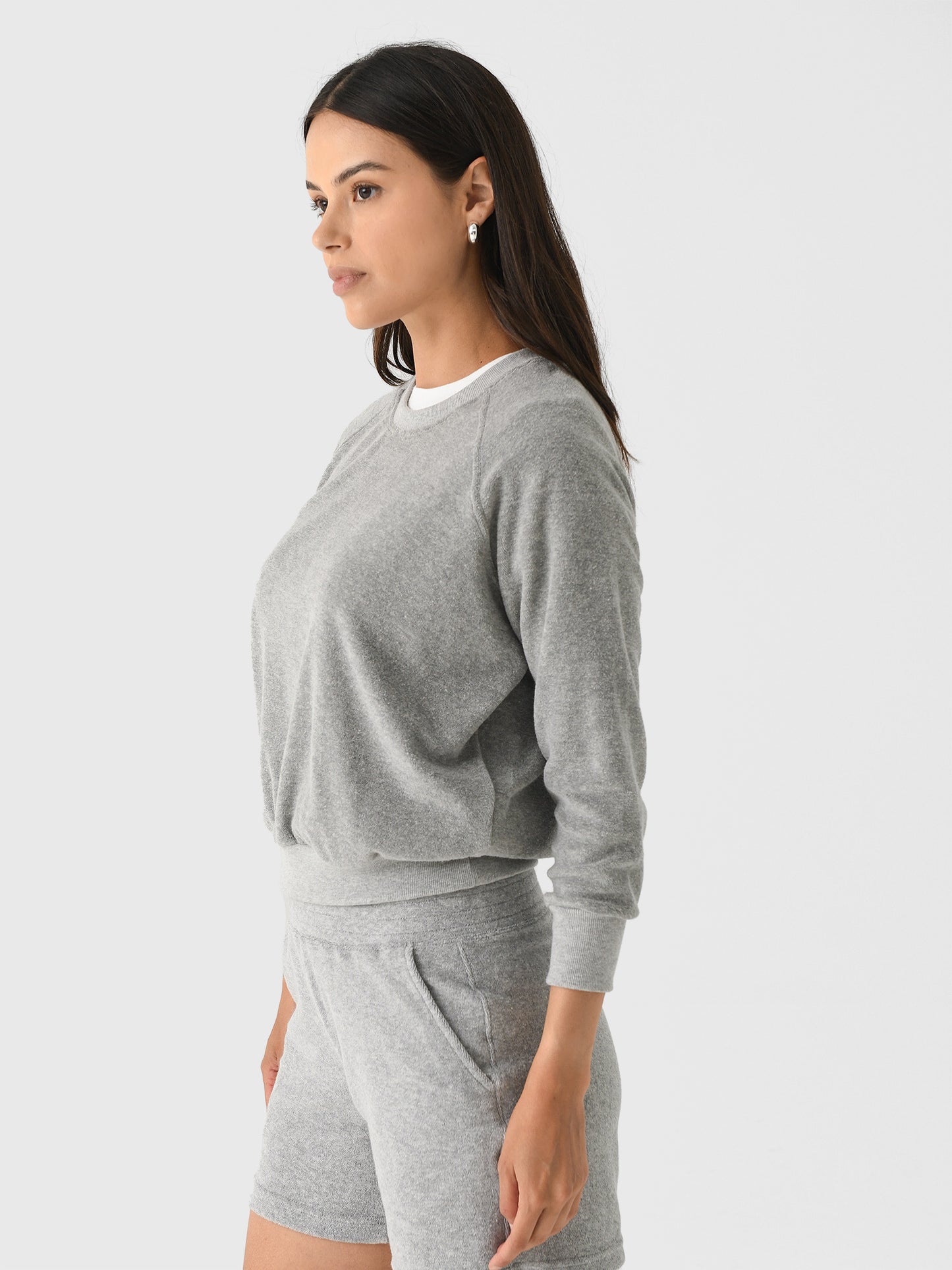 T23-SaylorxHEATHERGREY-alt2