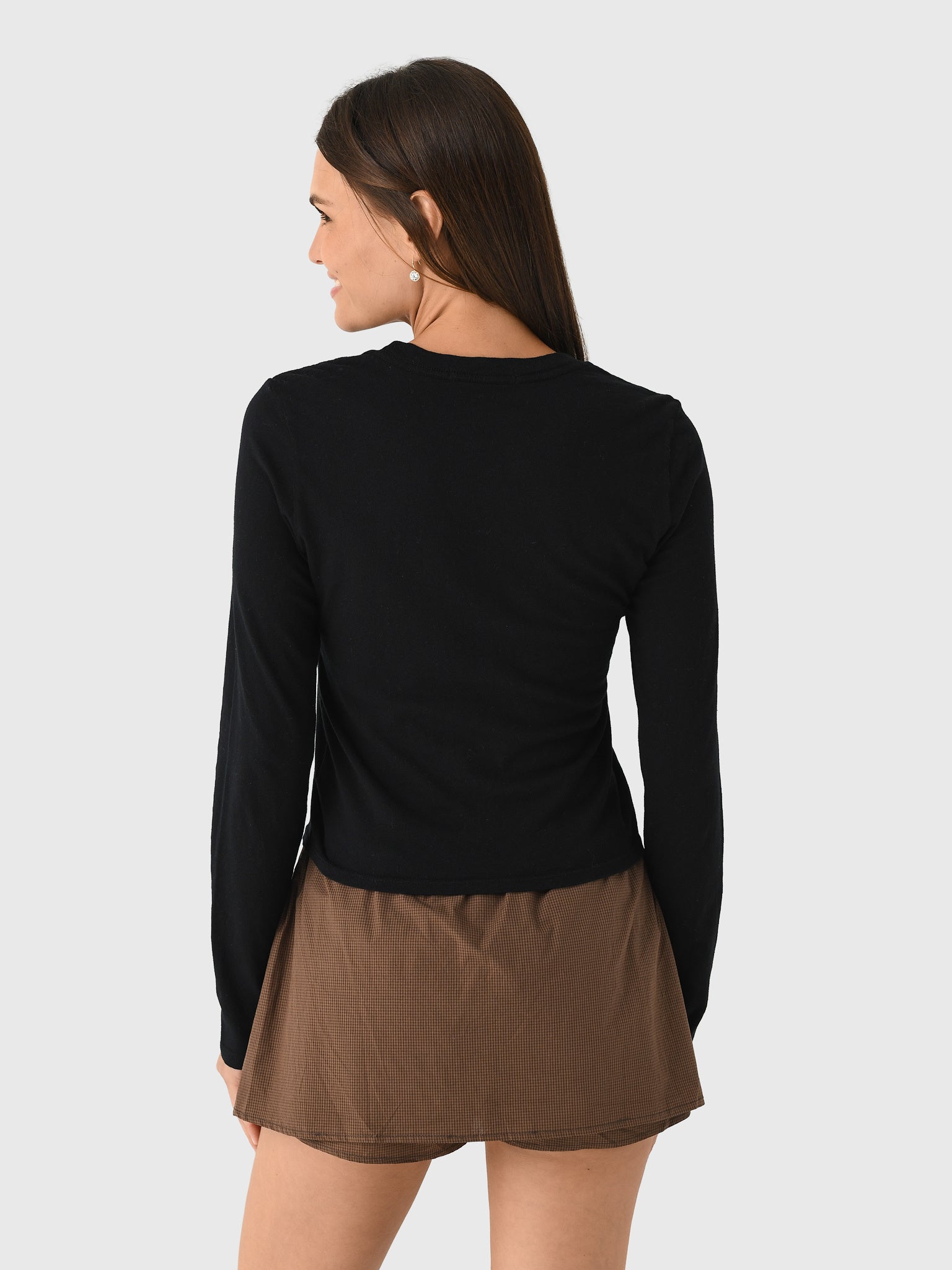 T233-jamiexTRUEBLACK-alt3