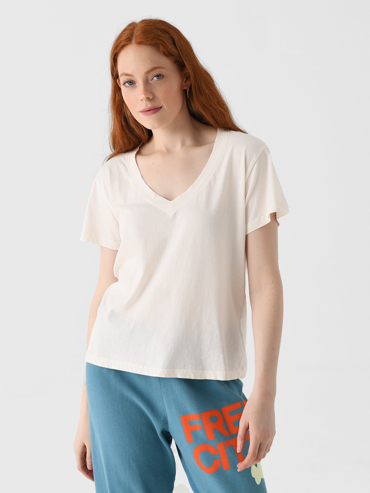 Perfect White Tee Women's Hendrix V-Neck Tee - Saint Bernard