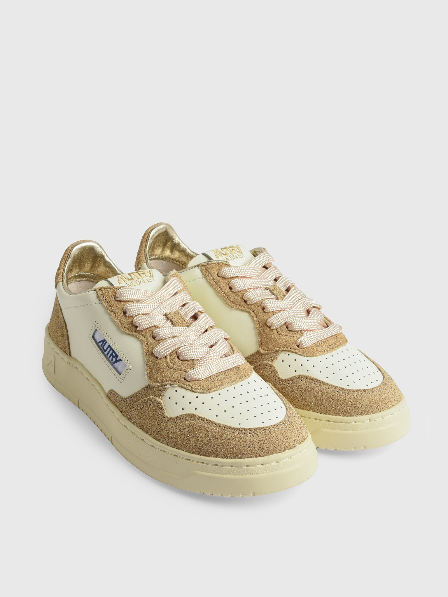 Autry Women's Medalist Low Sneaker - Saint Bernard