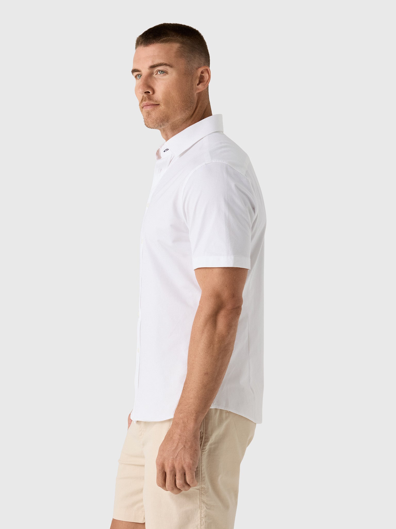 Mizzen+Main Men's Trim Newport Short Sleeve Dress Shirt - Saint Bernard