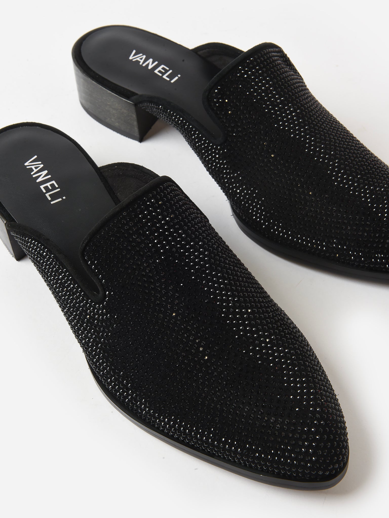 TEGANxBLACKSUEDEJETBLACKSTONES-alt1