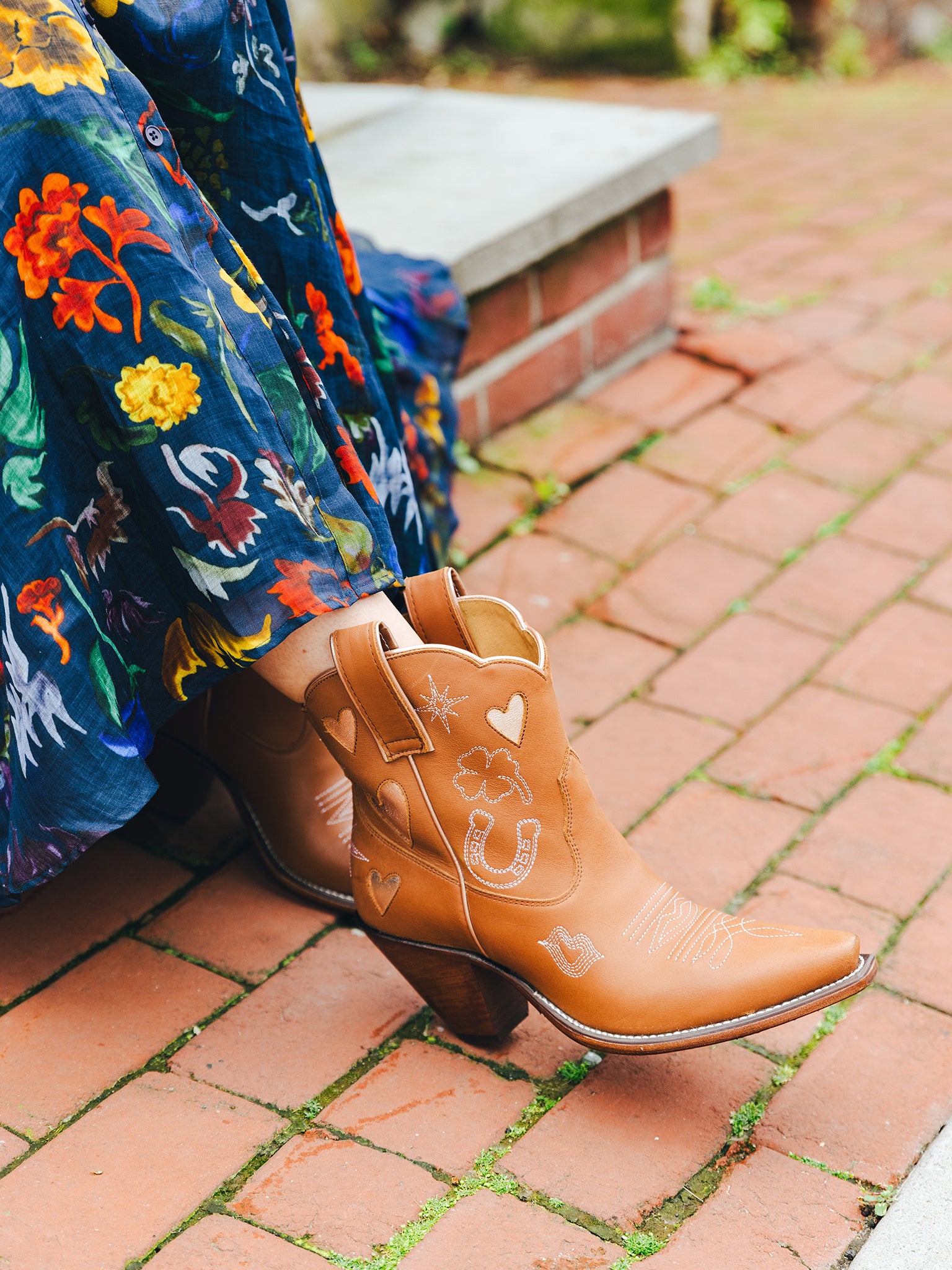 THE LUCKYxCOGNACROSEGOLD-alt1