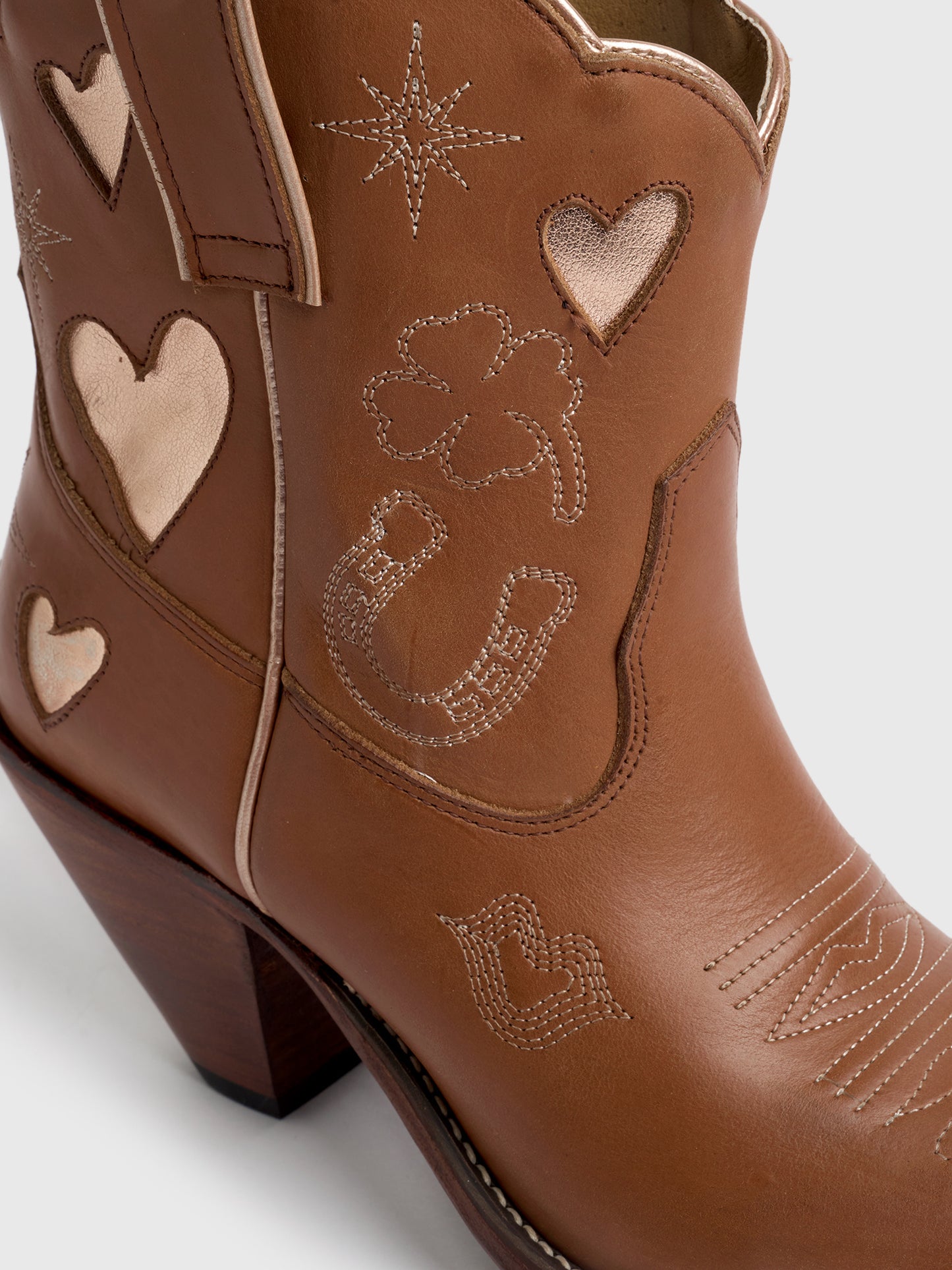 THE LUCKYxCOGNACROSEGOLD-alt3