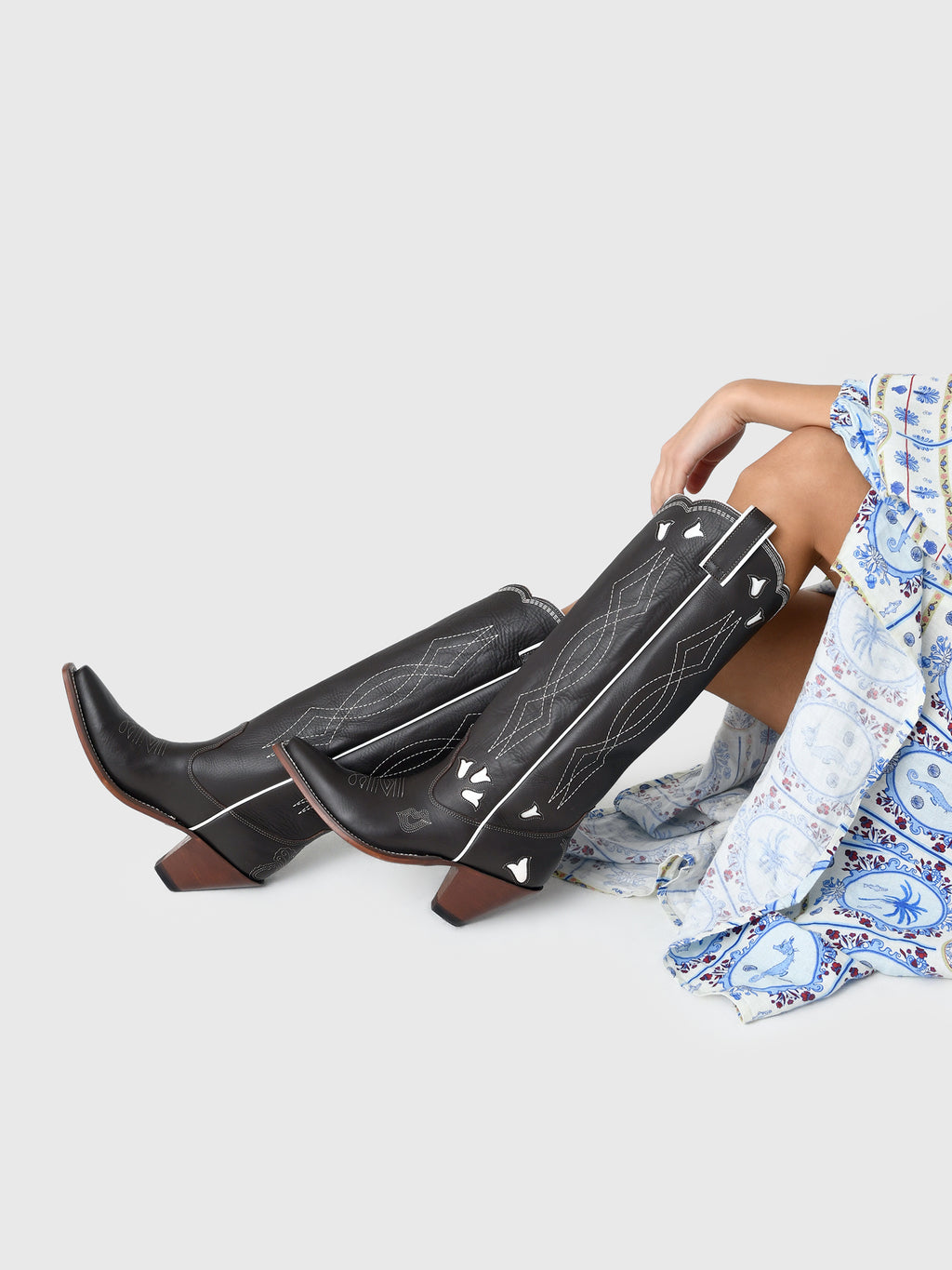 THE SUNNYxCHOCOLATEWHITE-alt1